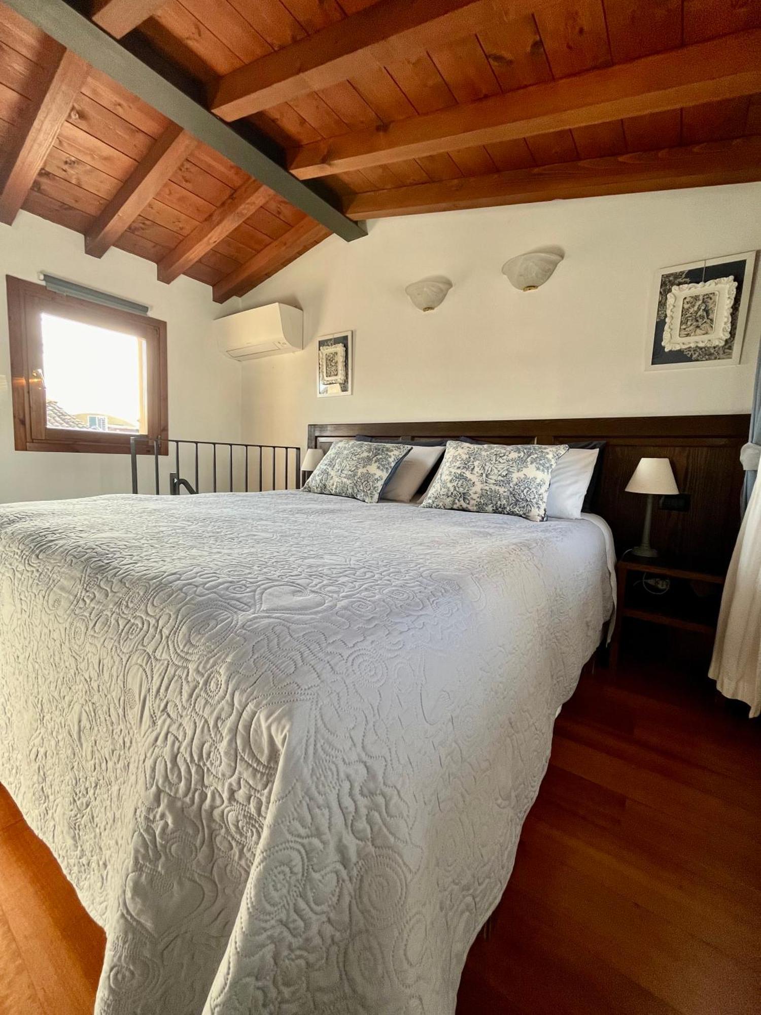 Porto Valentino Apartment ซีร์มิโอเน ภายนอก รูปภาพ